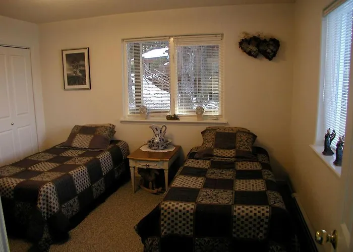 Comfortable Vacation Rental With Amazing Views In Kodiak, Alaska