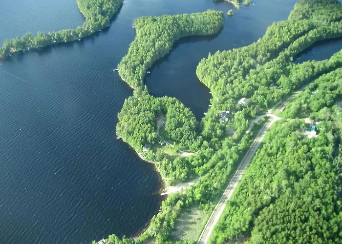 Cozy Cottage Rental Located Lakeside In The Peaceful Forest Of Millinocket, Maine