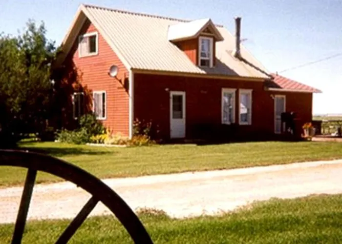 Charming Suite Rentals On Ranch Near The Rocky Mountains In Northern Montana