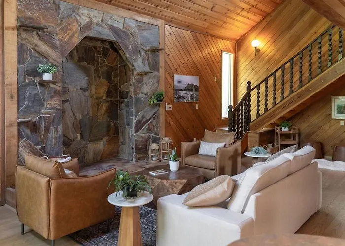 Stepping Stone Mountain House