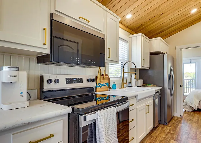 Secluded Tiny Home On 1 Acre Near Dtwn Silver City