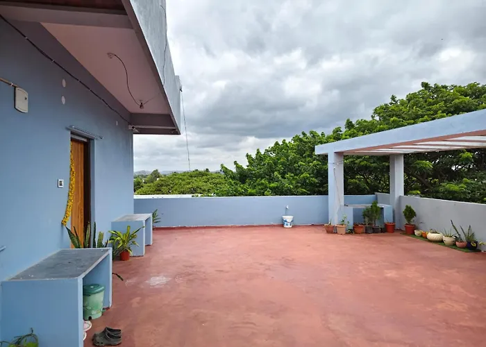 Veera'S Home Stay