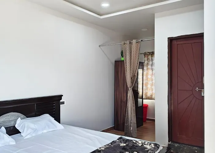 Veera'S Home Stay