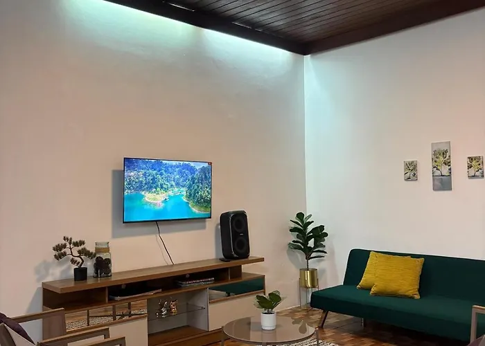 Casa Centrica De 5 Habitaciones Hasta 13 Personas