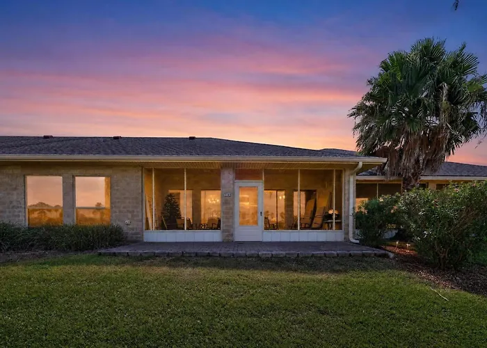 Laguna Vista Lakefront Retreat 2Br Sleeps 6 Townhouse