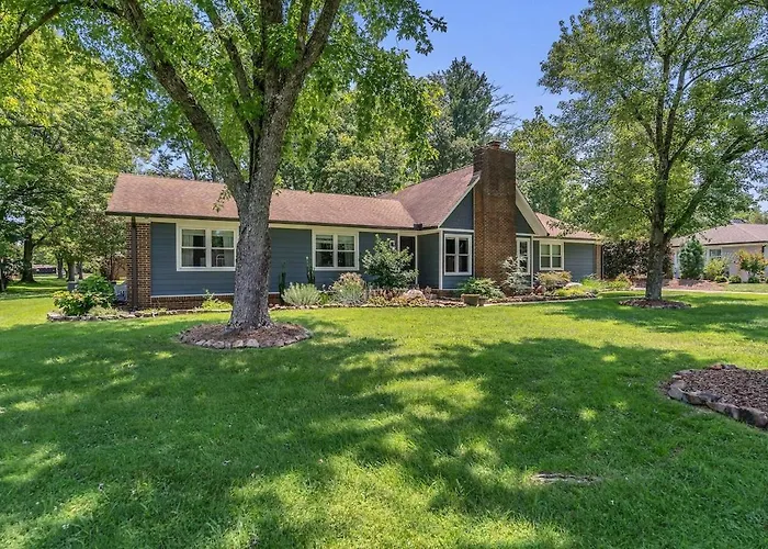Modern Murfreesboro Retreat Sleeps 8