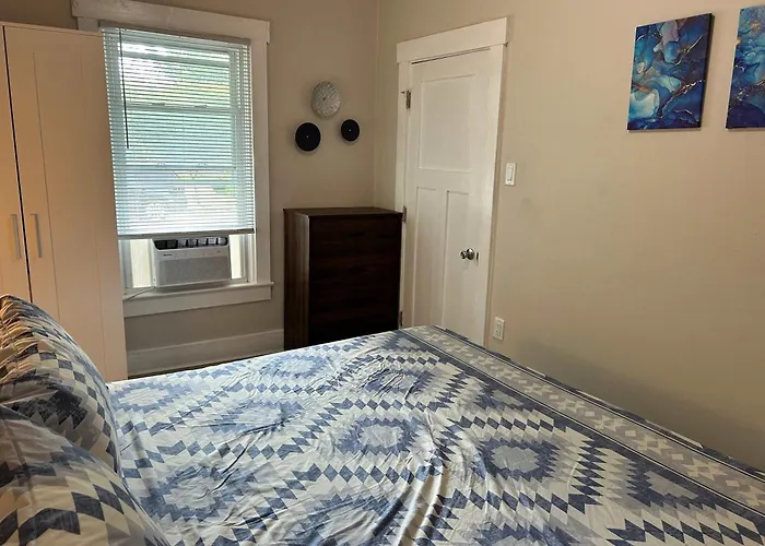 Corner Elm 2 Bedroom Family House In Historic Loveland