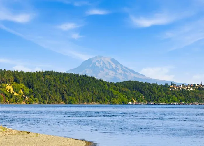 Luxury Waterfront Home Walk To Downtown Gig Harbor