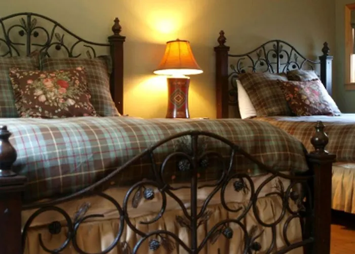 Mountain Cabin Rental With Pool Table In Rutland County, Vermont