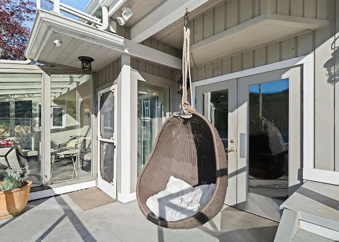 Lake Samish Retreat