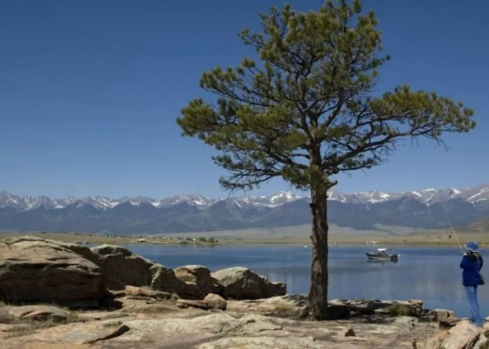 Luxury, Waterfront Cabin With Private Hot Tub On Lake Deweese Wildlife Refuge In Colorado
