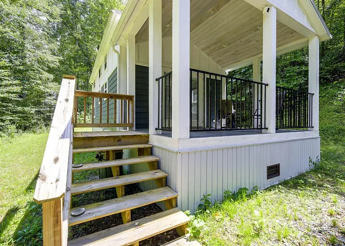 Relax In Style - Serene Getaway Near Mountain City
