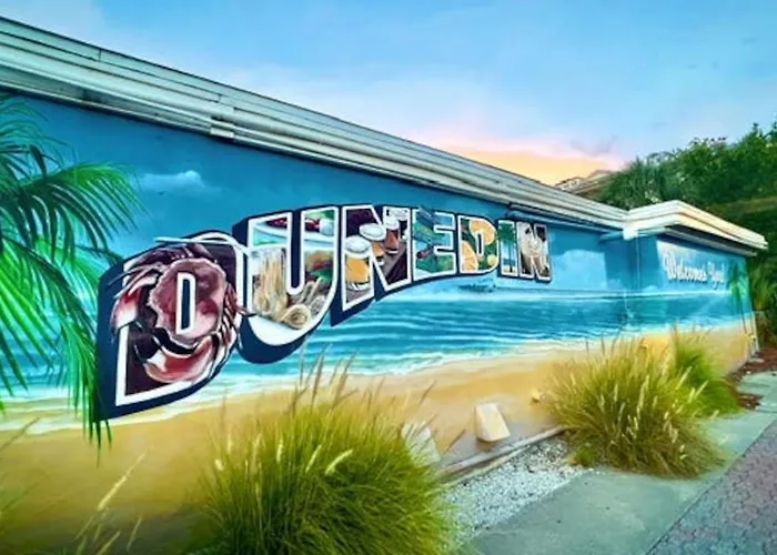 Serenity Charmer - Walk To Downtown & Marina