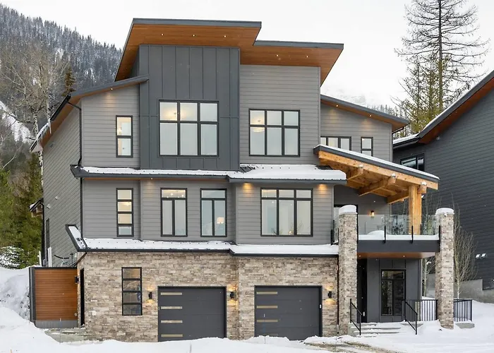 Tamarak Left Side By Fernie Central Reservations Ski In-Out
