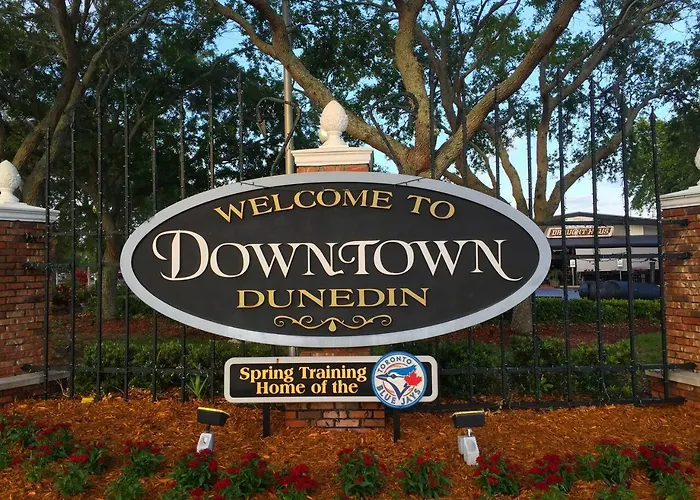 Best Location! Walk To Dining, Trail & Stadium