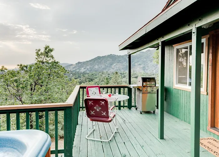 Enchanted Lookout Historic Julian Cabin And Spa
