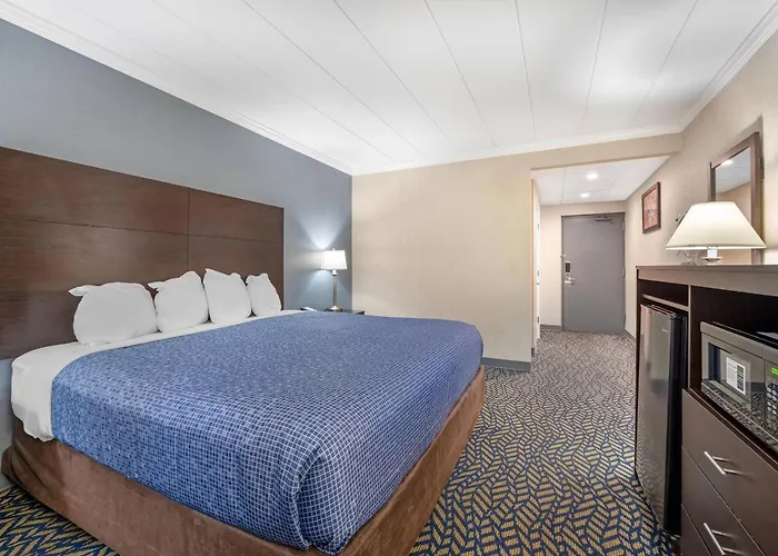 Econo Lodge Hicksville - Long Island