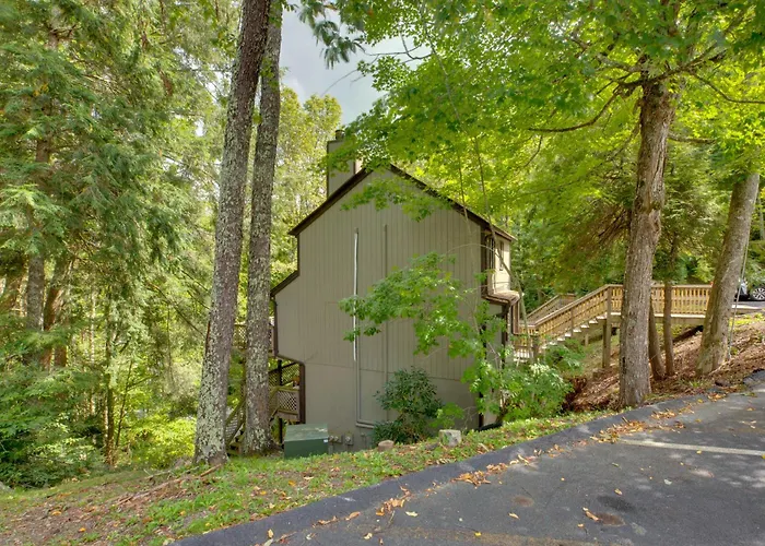 Steps To Sugar Mountain! Condo W/ Furnished Deck