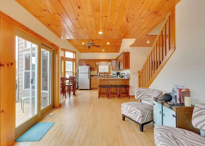 Pet-Friendly Hancock Home On The Delaware River!