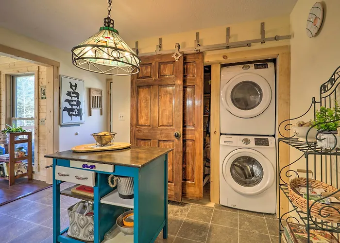 Nature Escape In Wytheville W/ Covered Porch!