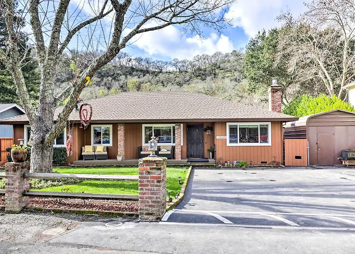 Wine Country Retreat At Private Creekside House!