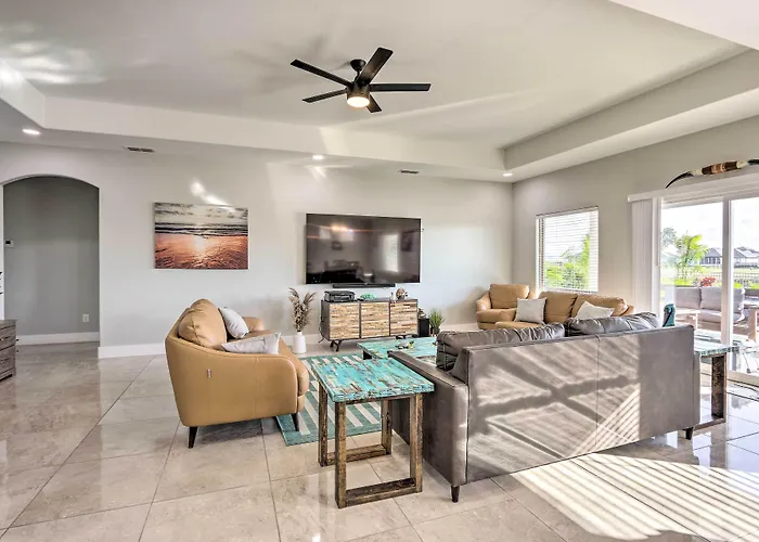 Stunning Laguna Vista Retreat W/ Pool & Grill