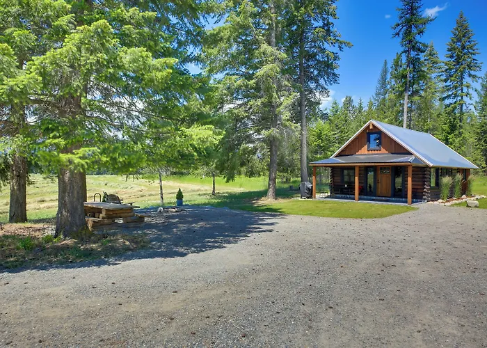 Serene Kootenai Cabin - 3 Mi To Dtwn & River!