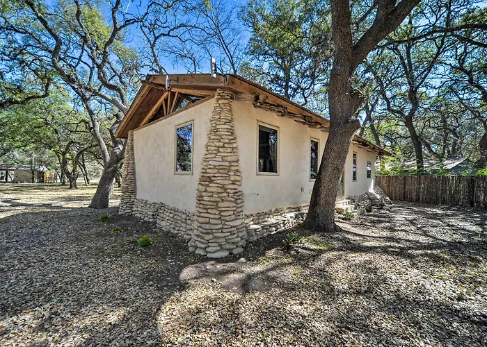 Unique Stay: Historic Home Along Blanco River