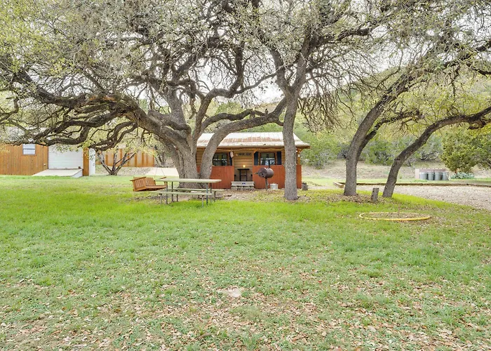 'Cabana Luna' Cabin W/ Deck, Swing & Fire Pit!