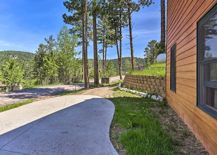 Keystone Escape W/ Amazing Mt Rushmore View!