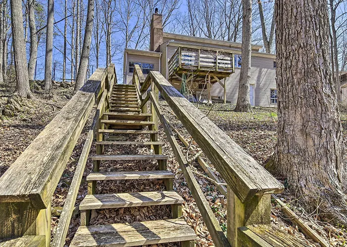 Pet-Friendly Cabin W/ Dock On Claytor Lake!
