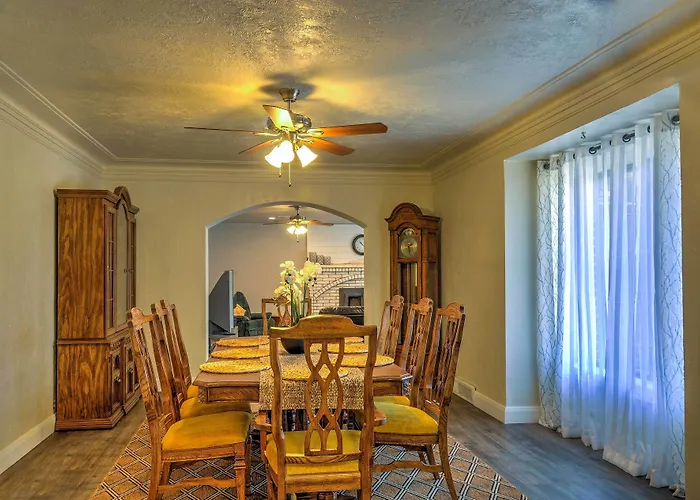 Central Escalante Home ~ 5 Mi To Grand Staircase!