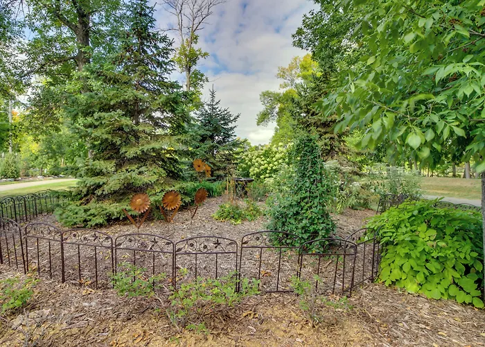Family-Friendly Ottertail Home On Rush Lake!