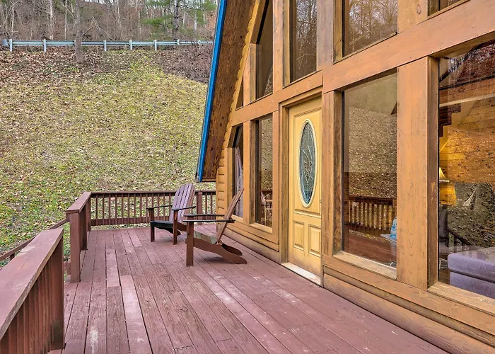 Cozy Yatesville Lake Cabin Rental In Louisa!