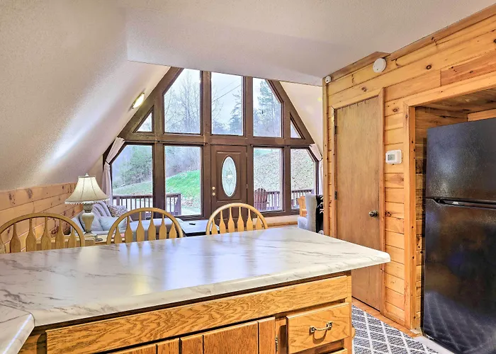 Cozy Yatesville Lake Cabin Rental In Louisa!