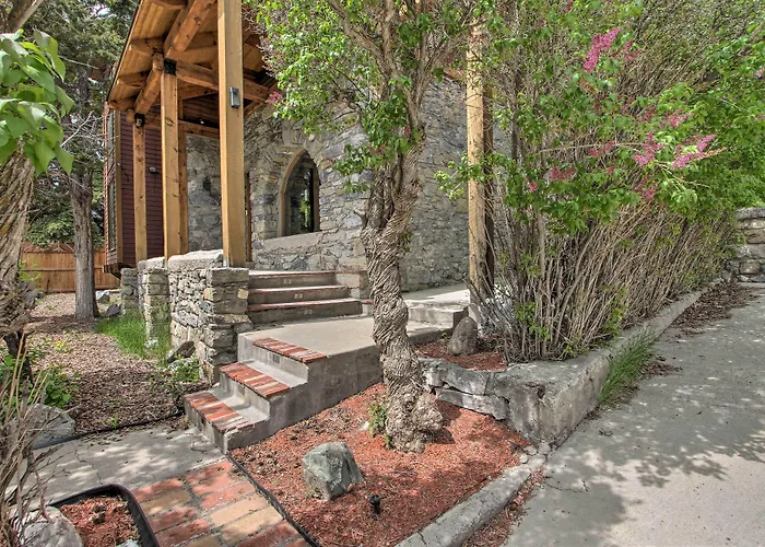 Historic Helena Retreat - Near Dtwn & Mt Helena!