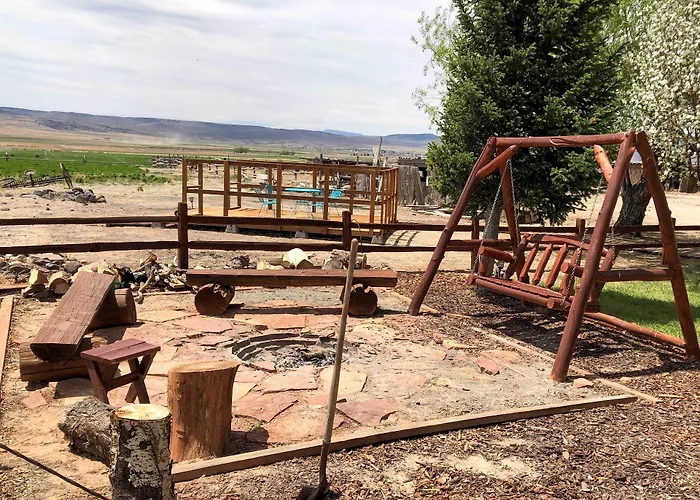 Rustic Cabin 20 Mins To Capitol Reef Nat'L Park!