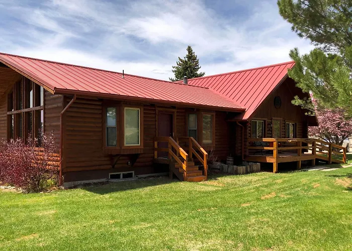 Rustic Cabin 20 Mins To Capitol Reef Nat'L Park!