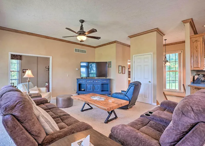 'Angler'S Ridge' Waterfront Family Getaway!