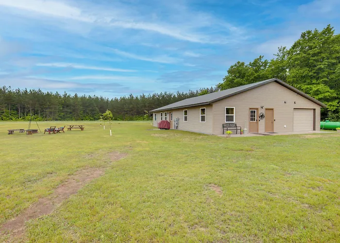 Toivola Home W/ Fire Pit: 8 Mi To Lake Superior!