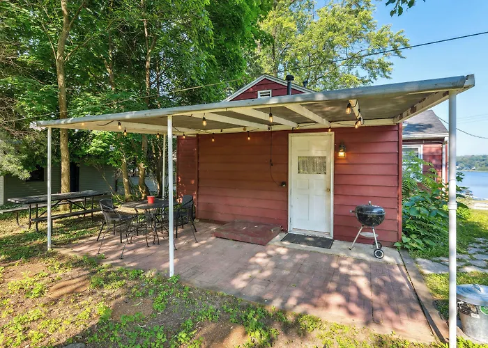 Delavan Retreat W/ Patio On Turtle Lake!