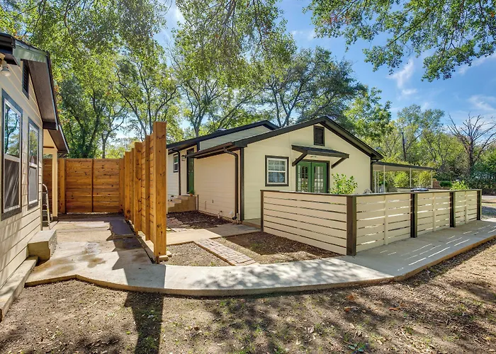 Couple'S Retreat In Canton W/ Patio, Trail & Yard!