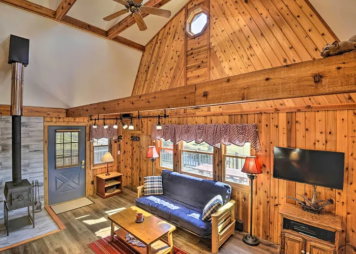 Springwater Cabin Near Hiking, Lakes, & Vineyards