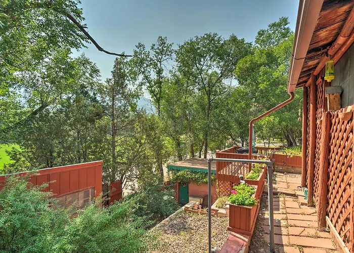 Colorful Bungalow By Pikes Peak/Garden Of The Gods