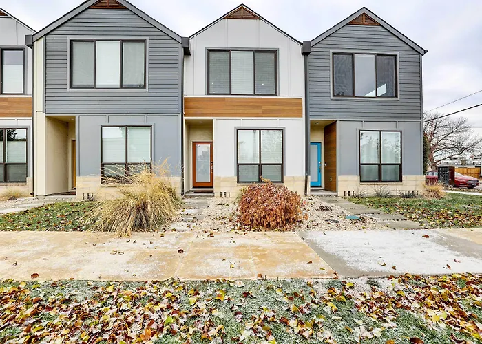 Beautiful Townhome - Steps To Downtown Boise!