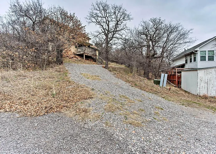 Medicine Park Cabin Rental W/ Mountain View