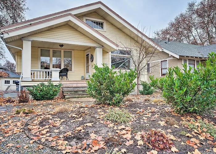 Peaceful Wine Country Getaway - Walk To Downtown!