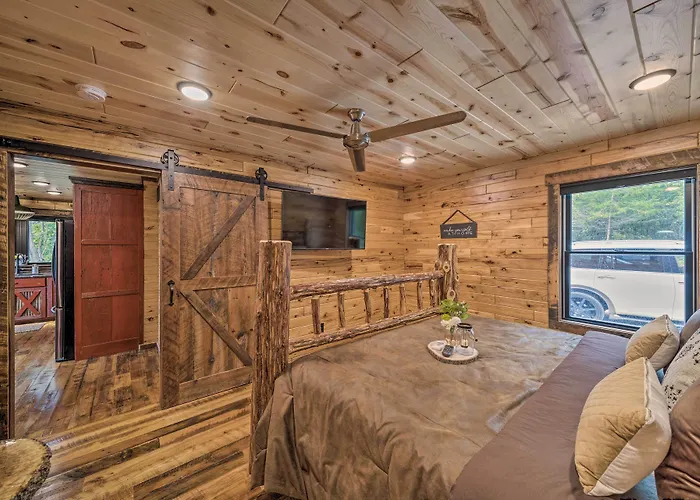 Galena Cabin W/ Wraparound Porch & Game Room!