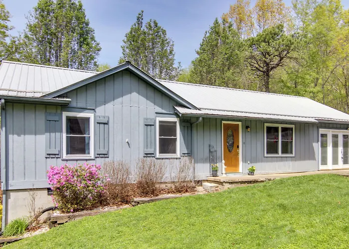 Pet-Friendly Black Mountain Vacation Home W/ Deck