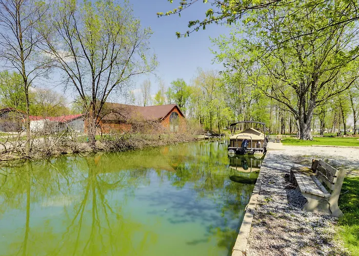 Pet-Friendly Ohio Escape W/ Deck & Community Dock!